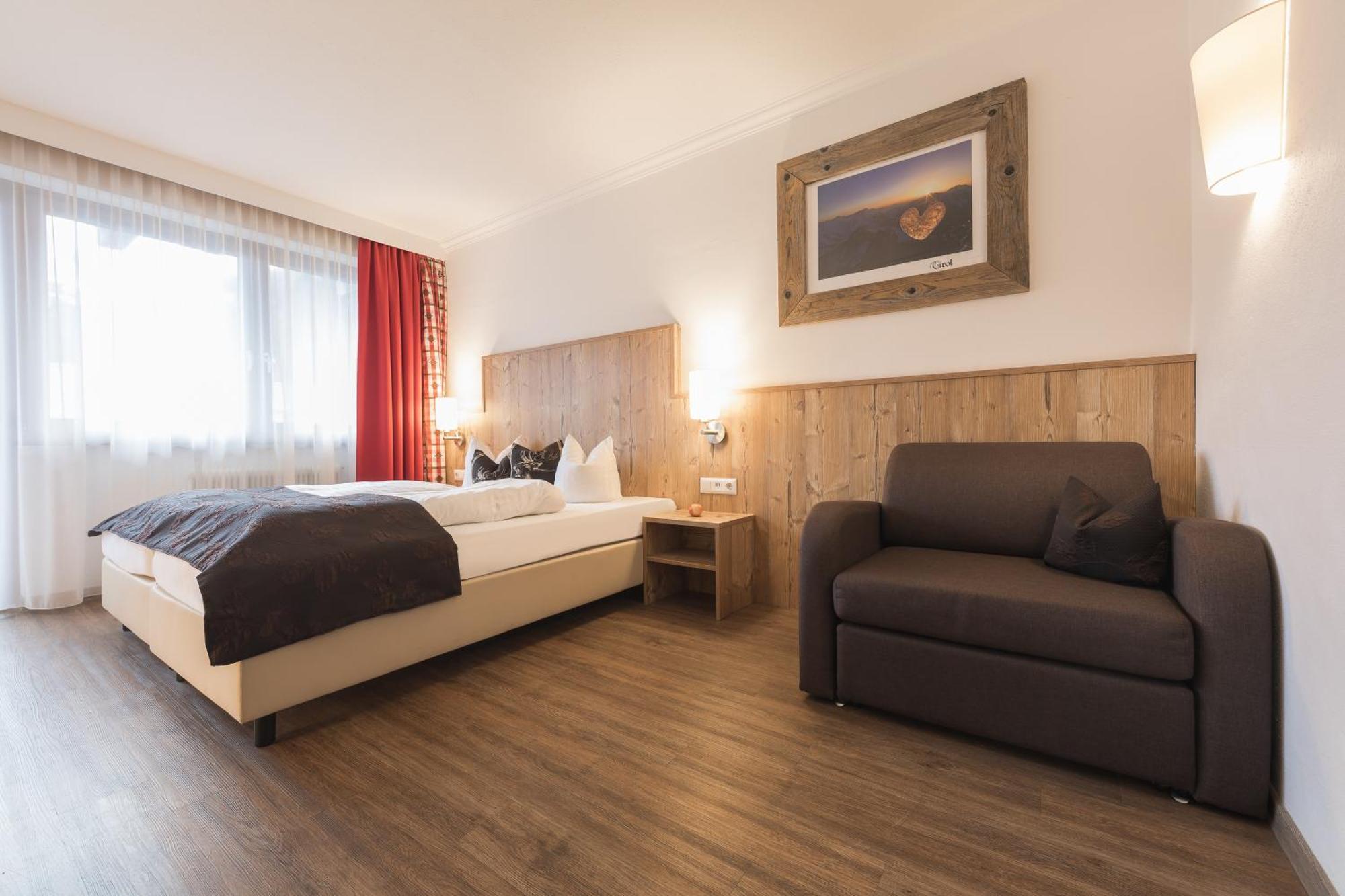 Hotel Alphof Stubaital Fulpmes Exterior photo